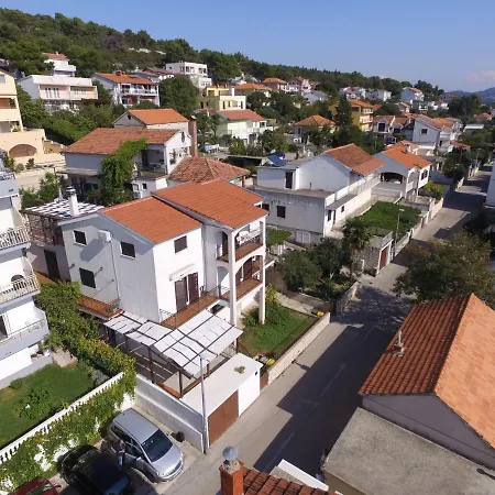 Apartment Marica Spadina Tisno